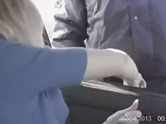 Emocional señora teniendo reloj baile xxx en bragas