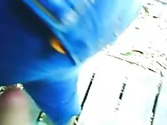 Ver. la máquina perfora a la perra roja y alcanza un orgasmo violento. tetonasxxx