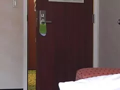 Poner un gran tornillo en un porno hd full coño en una dama