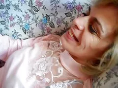 Lesbianas tienen a sí mismos con videos porno de anime con un amigo durmiendo